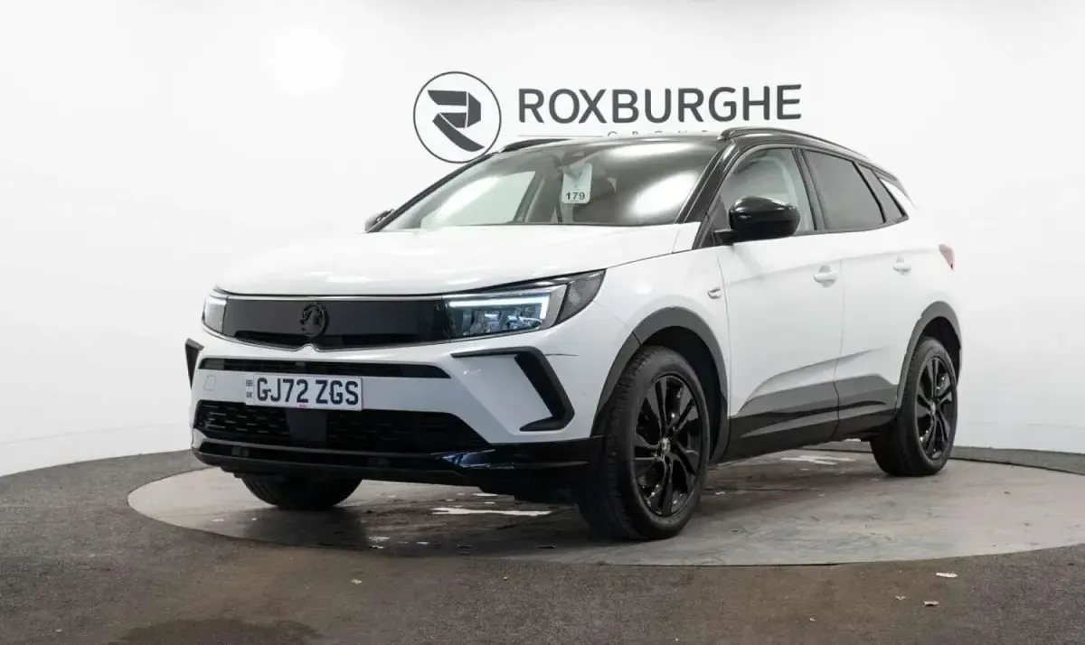 Second-hand Vauxhall Grandland X GS Line 130 CP (95 kW) 2022 Alb SUV