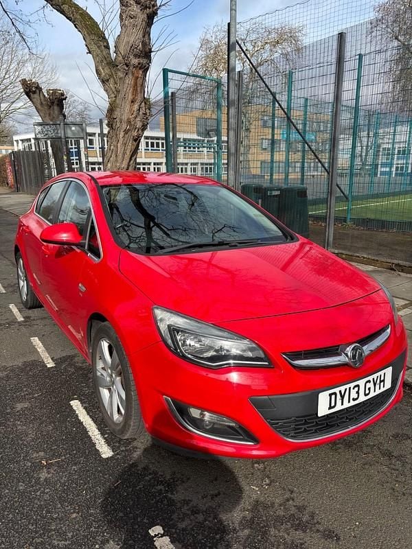 Used Vauxhall Astra SRi 2013 Red Hatchback