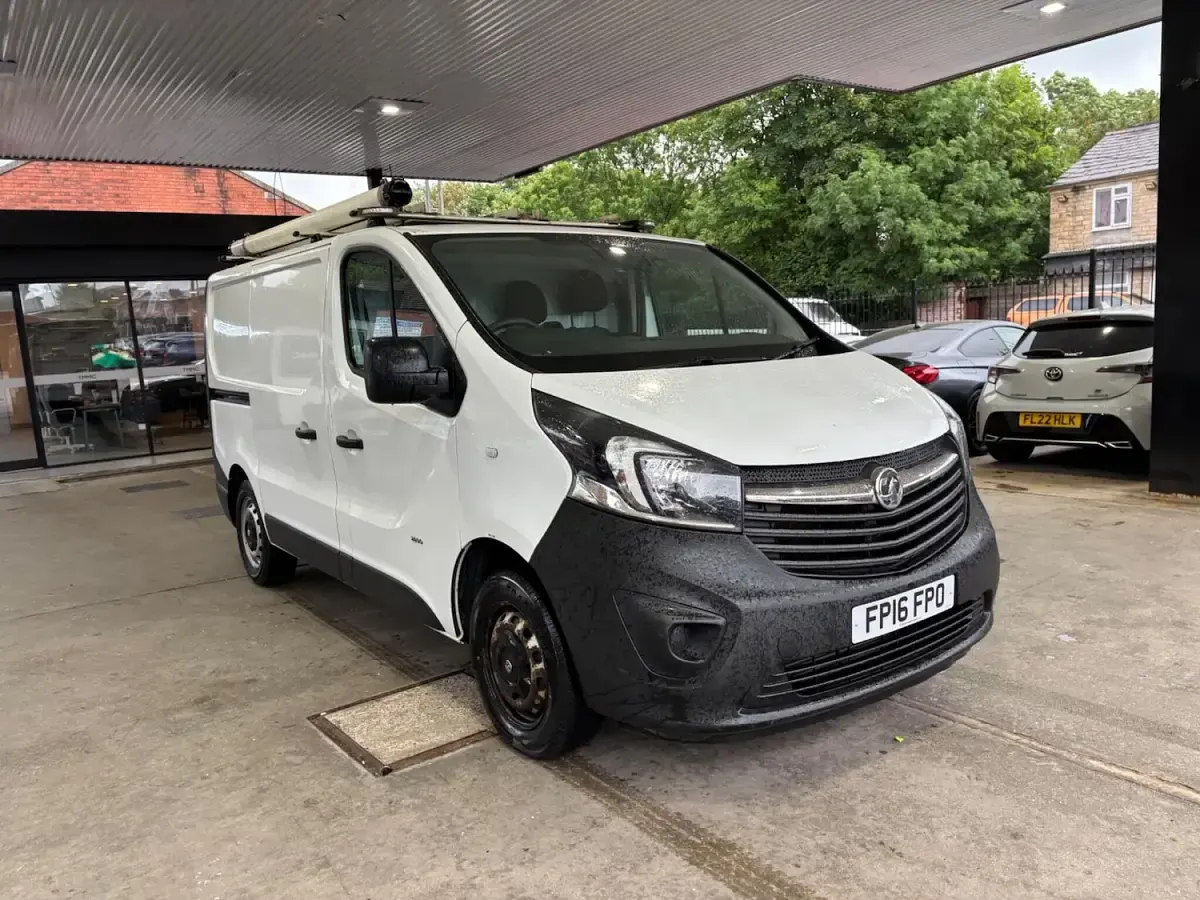 Used Vauxhall Vivaro S 2016 White