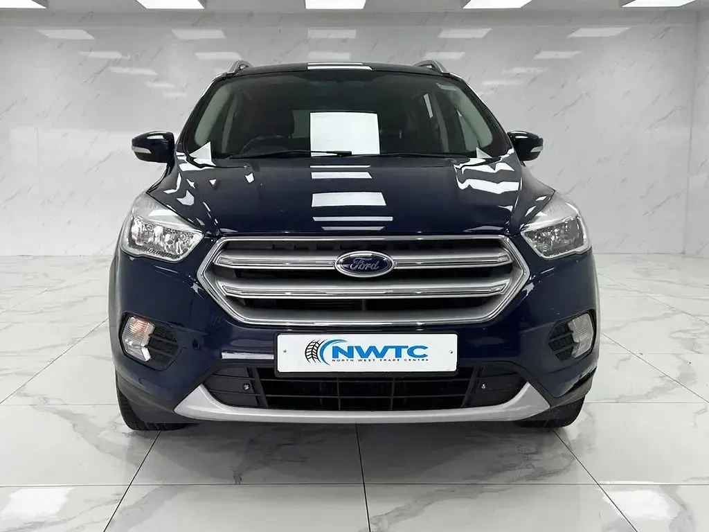 Begagnad Ford Kuga Zetec 150 HK (110 kW) 2017 Blå SUV