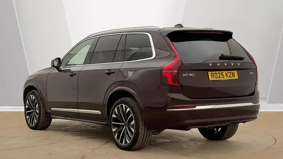 Used Volvo XC90 Ultra 250 HP (183 kW) 2025 Red SUV