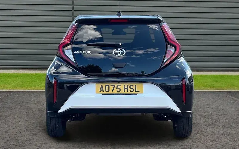 Used Toyota Aygo X 72 HP (52 kW) 2025 White SUV