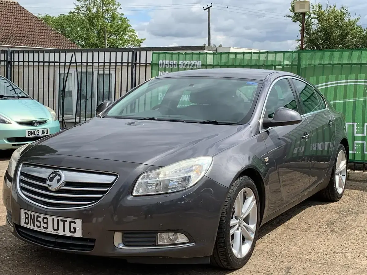 Used Vauxhall Insignia SRi 160 HP (117 kW) 2009 Grey Hatchback