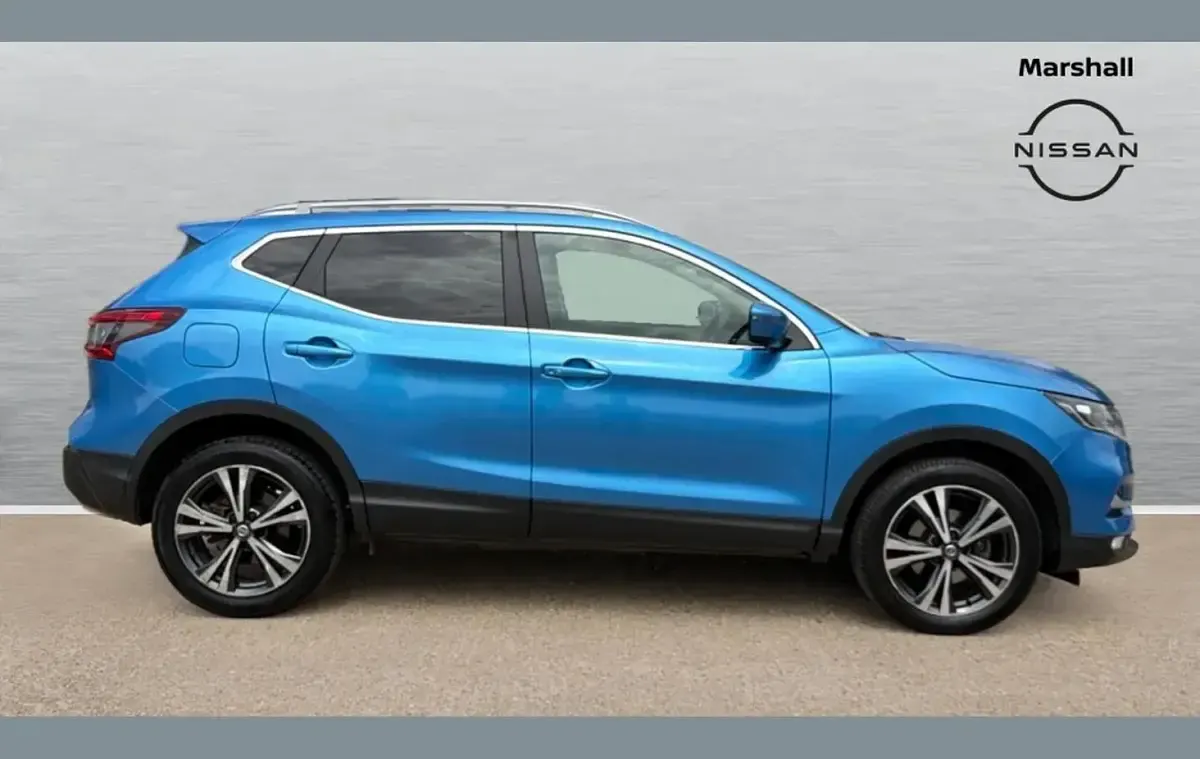 Used Nissan Qashqai N-Connecta 108 HP (79 kW) 2017 Blue SUV