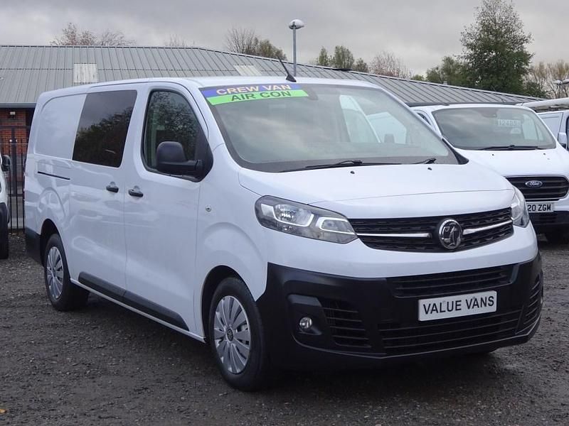 White Used 2022 Vauxhall Vivaro Van | £14,885 (Expensive) - Image 1/4