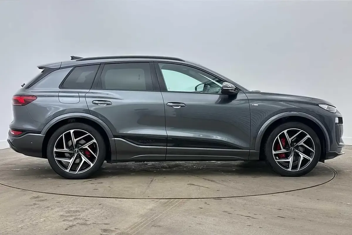 Used Audi e-tron Performance 225 kW (306 HP) 2026 Grey SUV