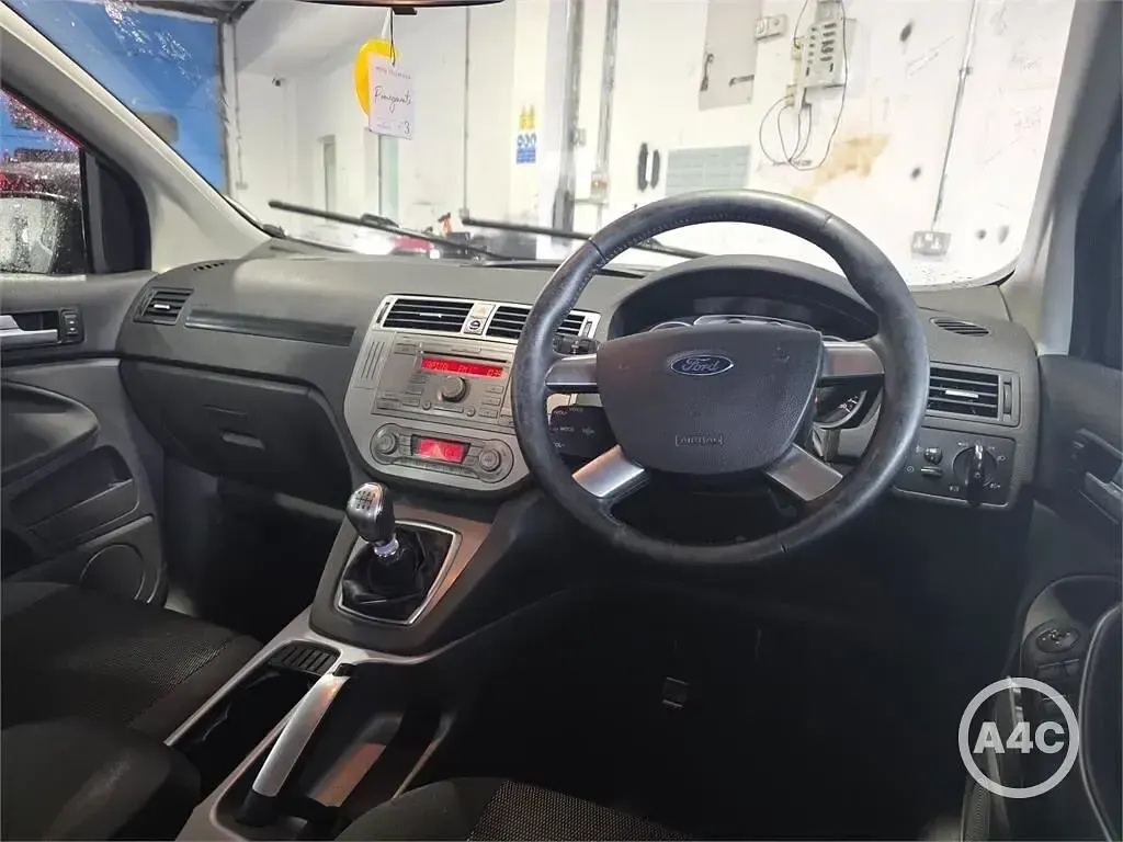 Used Ford Kuga Zetec 140 HP (102 kW) 2012 Black SUV