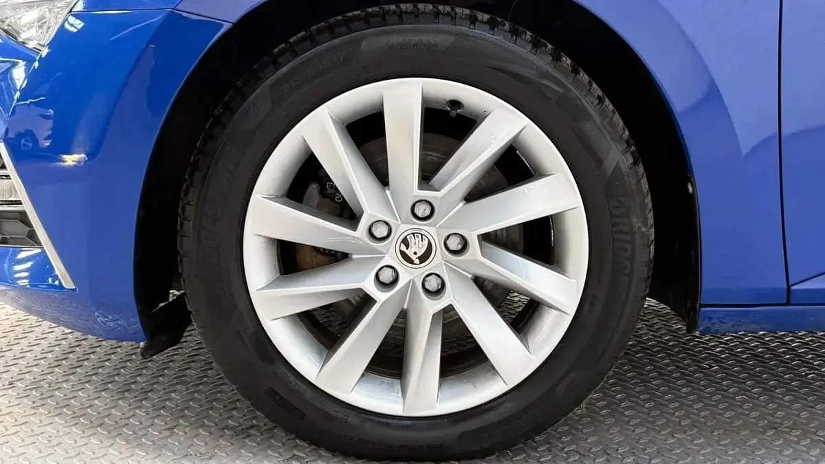 Used Skoda Superb SE Technology 2021 Blue Estate