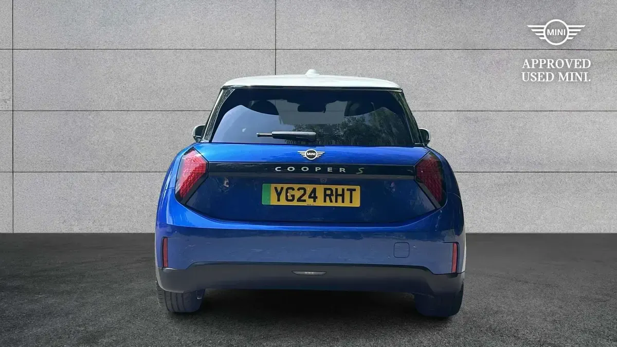 Used Mini Cooper SE Hatch 158 kW (215 HP) 2024 Blue Hatchback