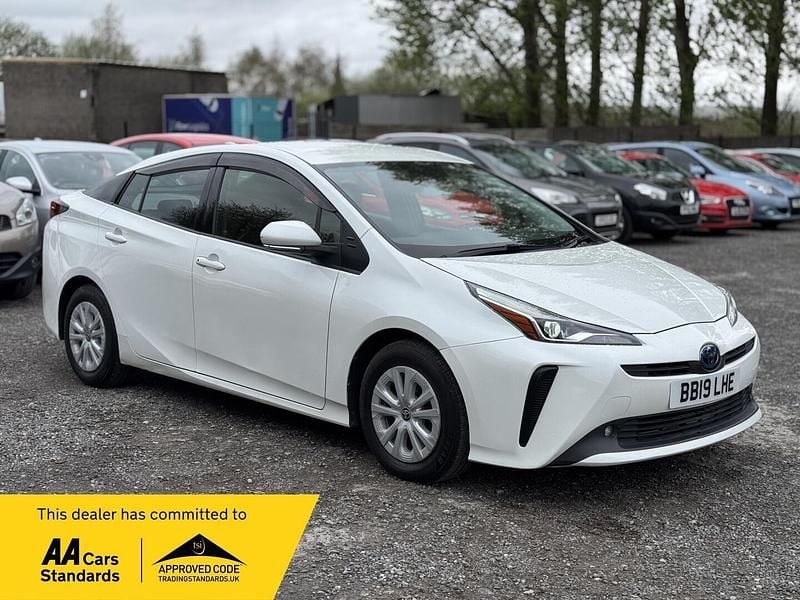 Usado Toyota Prius Active 122 HP (89 kW) 2025 Branco Citadino