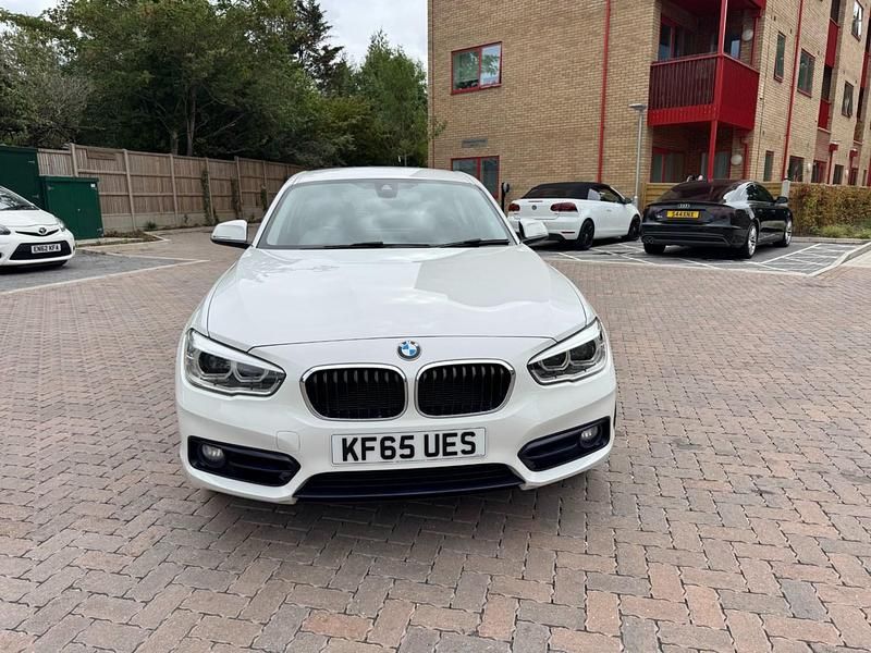 Used BMW 118 Sport Line 135 HP (99 kW) 2015 White Hatchback