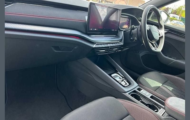 Used Skoda Octavia vRS 265 HP (194 kW) 2025 Hyper green Hatchback