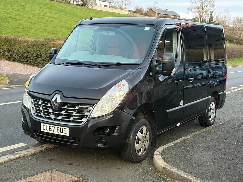 Black Used 2017 Renault Master Business MPV | £11,595 (Super price) - Image 1/4