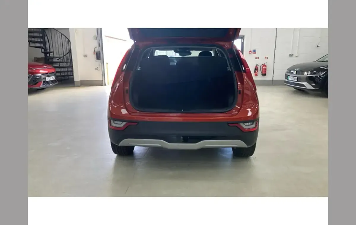 Used Kia e-Niro 150 kW (204 HP) 2023 Orange SUV