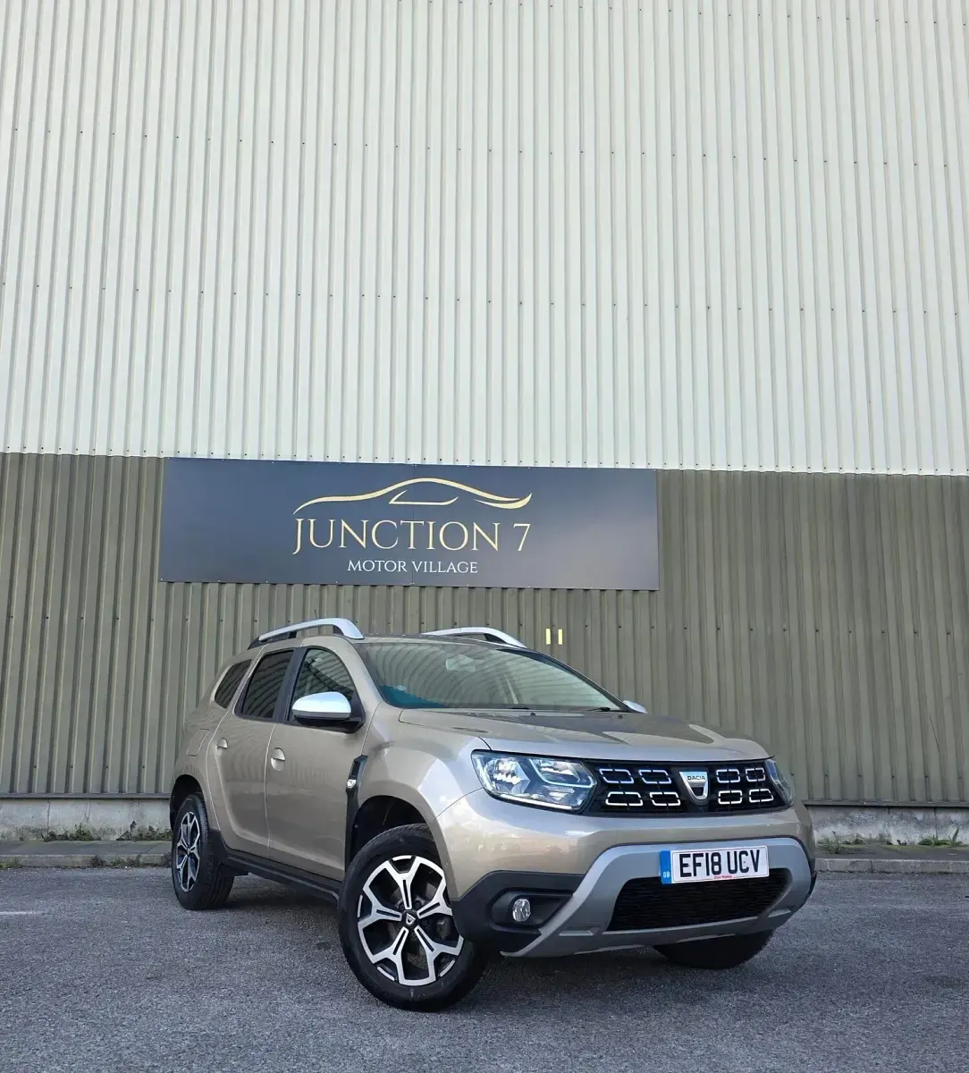 Used Dacia Duster Prestige 115 HP (84 kW) 2018 Beige SUV