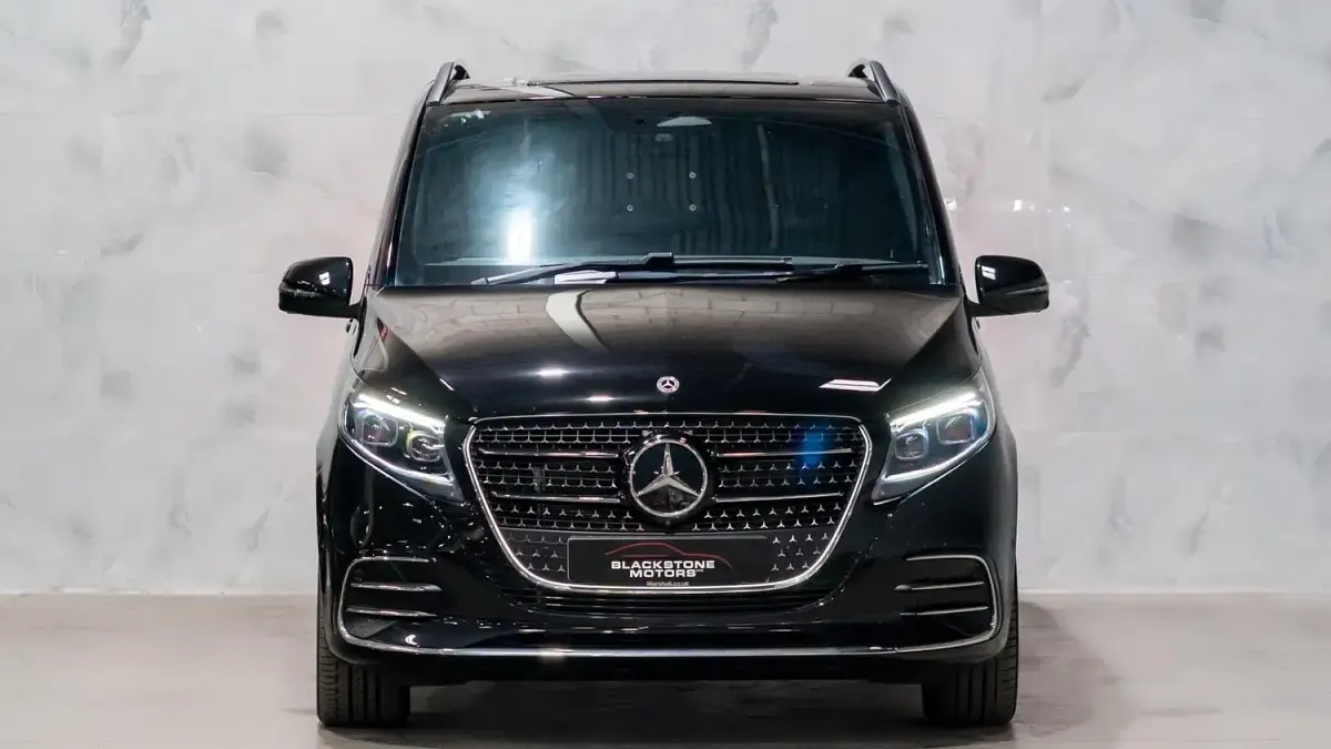 Used Mercedes V300 AMG line 237 HP (174 kW) 2025 Black MPV