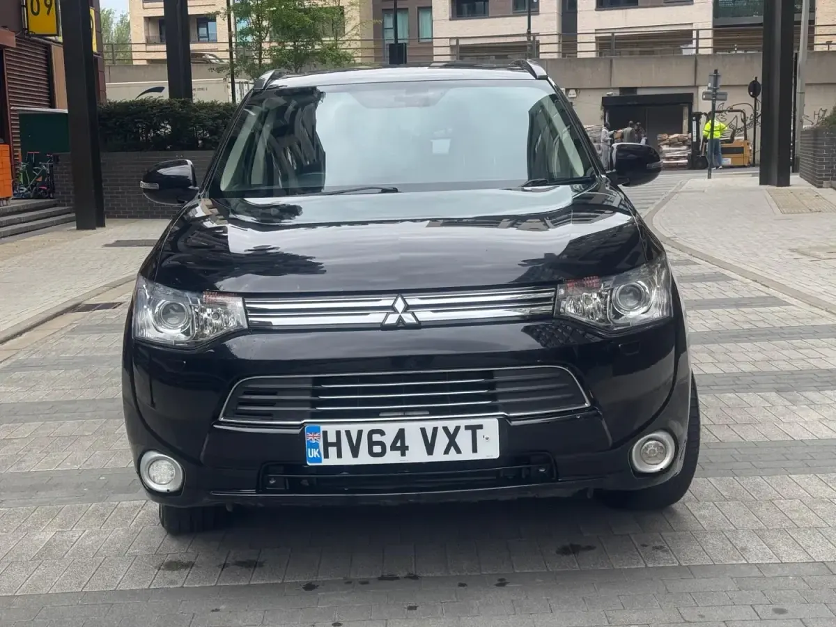 Used Mitsubishi Outlander P-HEV 2014 Black Estate