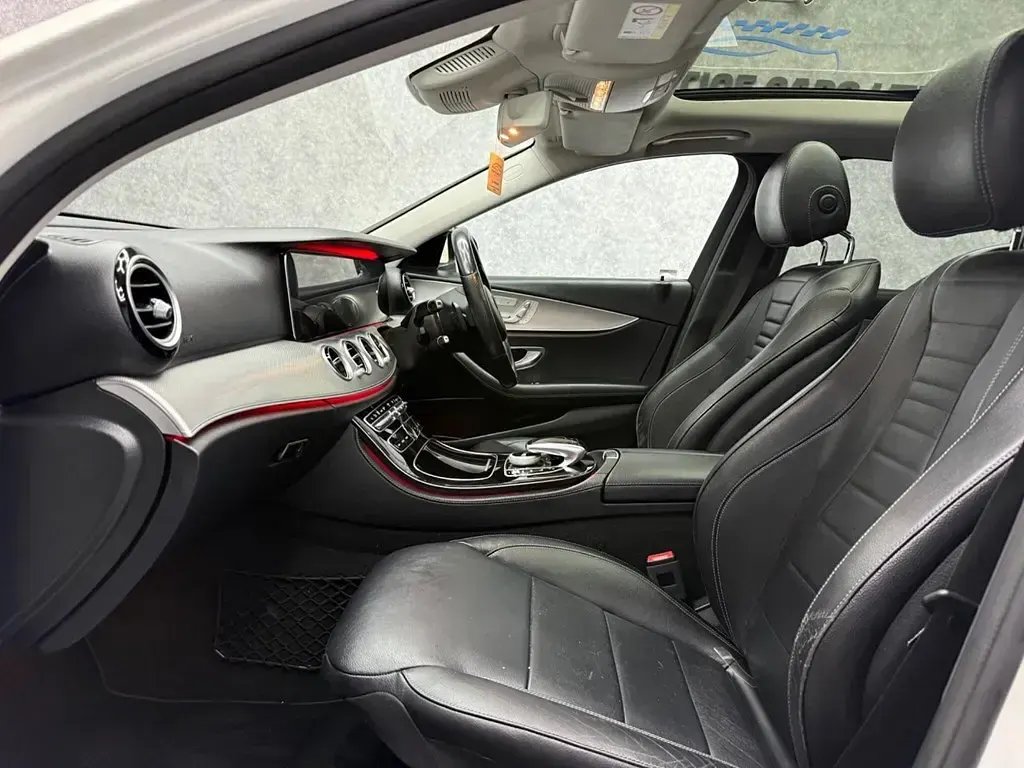 Begagnad Mercedes E350 Premium 299 HK (219 kW) 2017 Vit Sedan