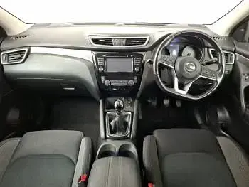 Used Nissan Qashqai N-Connecta 115 HP (84 kW) 2019 Silver SUV