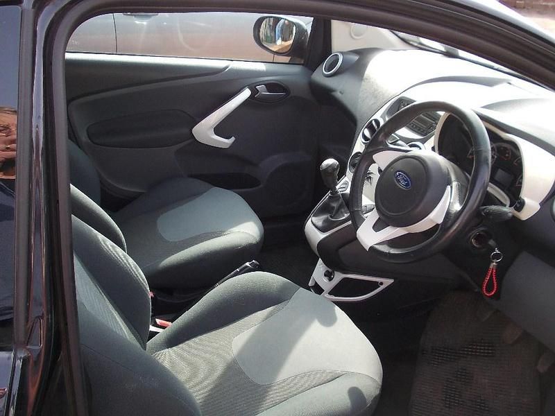 Used Ford Ka 69 HP (50 kW) 2013 Black Hatchback