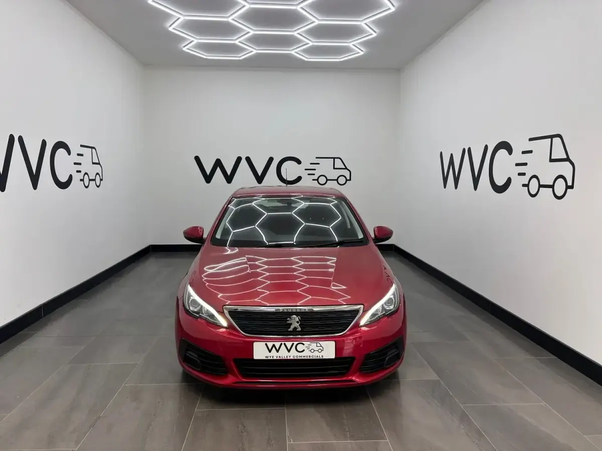 Used Peugeot 308 Active 2018 Red Hatchback