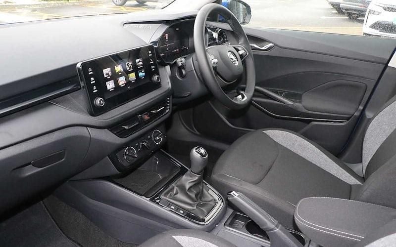 Used Skoda Fabia Comfort 80 HP (58 kW) 2024 Energy blue Hatchback