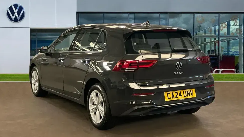 Used VW Golf VIII Life 130 HP (95 kW) 2024 Urano grey