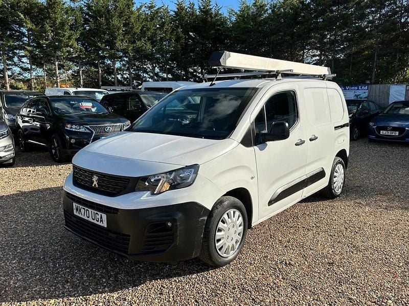 White Used 2020 Peugeot Partner S Van | £8,000 (Good price) - Image 1/4
