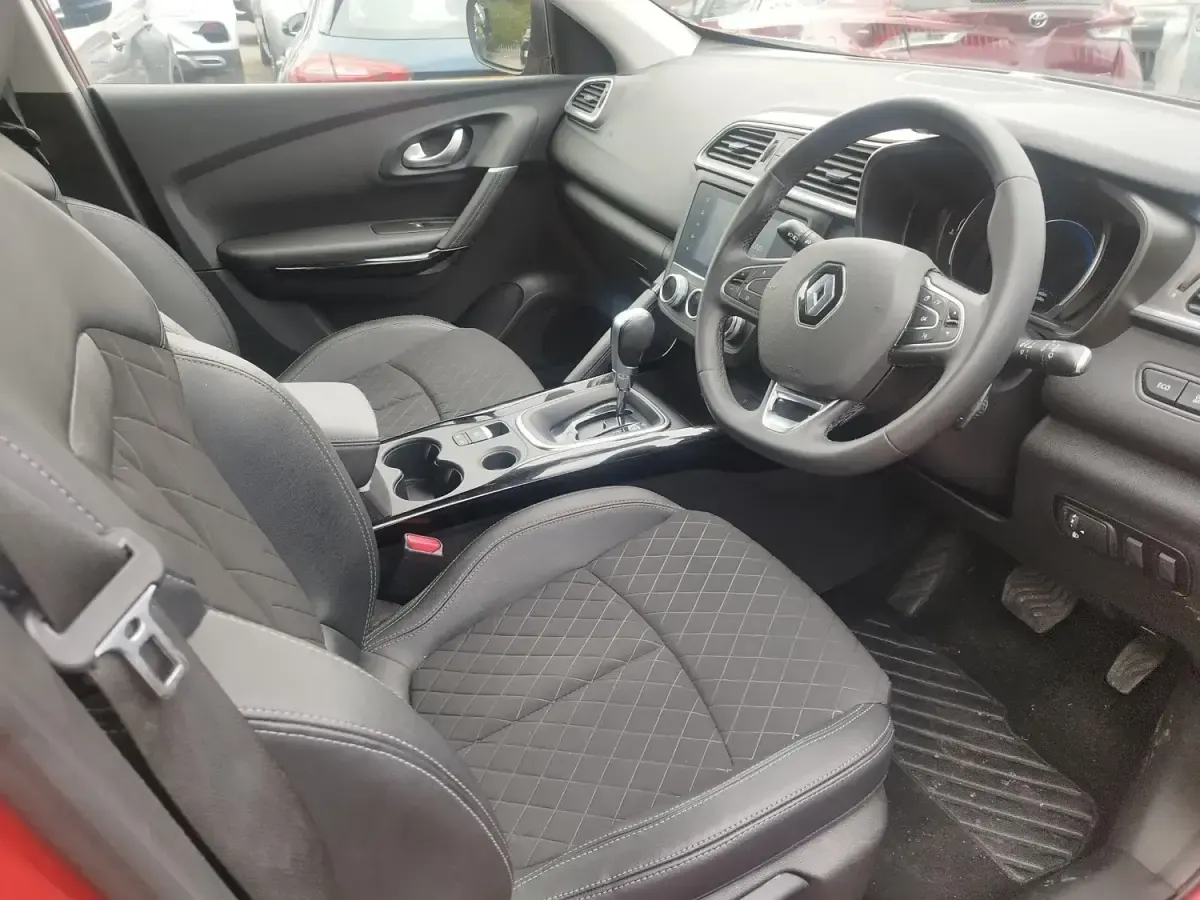Usado Renault Kadjar Iconic 159 HP (116 kW) 2020 Vermelho SUV