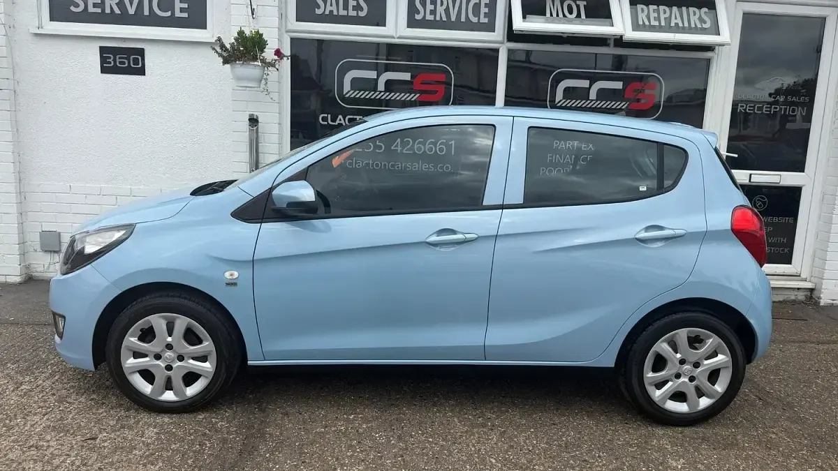 Used Vauxhall Viva 75 HP (55 kW) 2016 Blue Hatchback