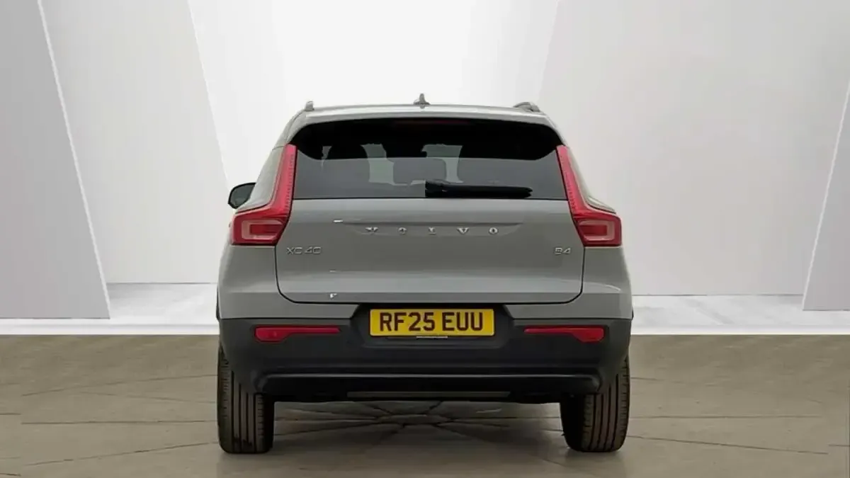 Used Volvo XC40 Plus 194 HP (142 kW) 2026 SUV