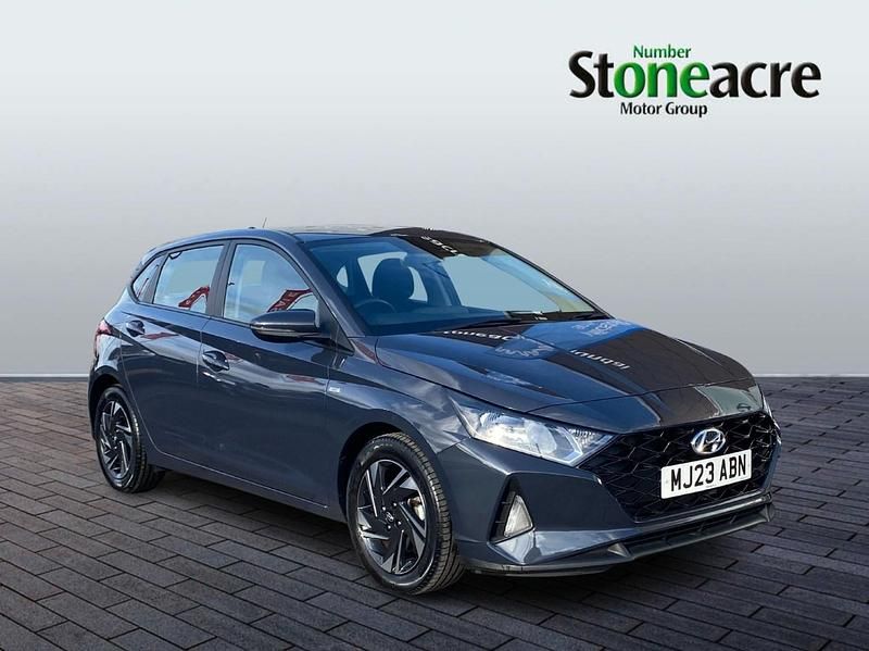 Used Hyundai i20 SE 100 HP (73 kW) 2023 Grey Hatchback