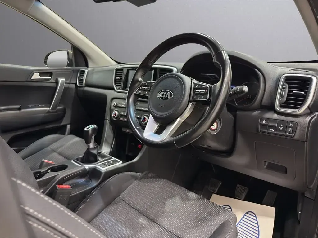 Used Kia Sportage 130 HP (95 kW) 2019 Brown SUV