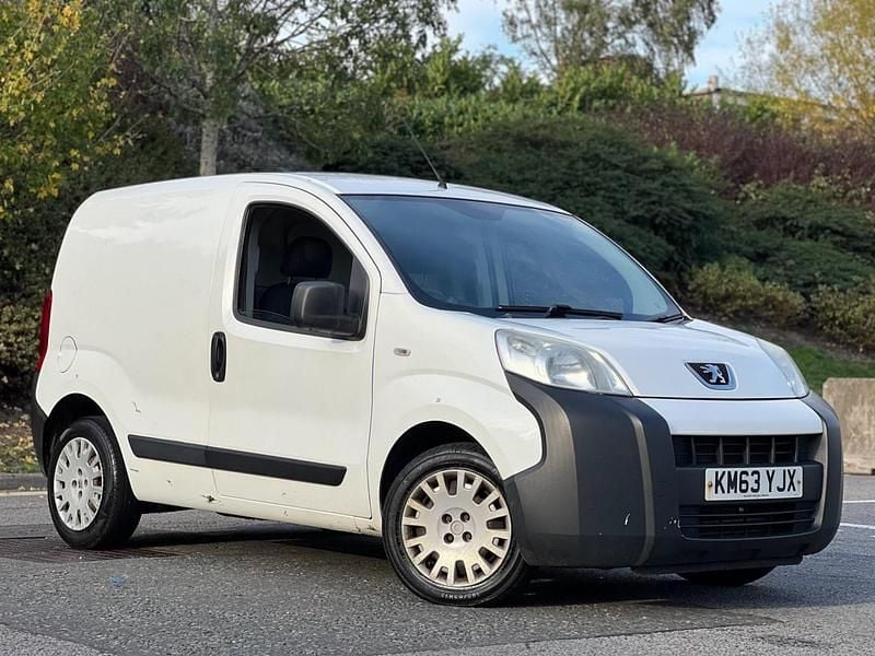 White Used 2013 Peugeot Bipper MPV | £2,495 (Fair price) - Image 1/4