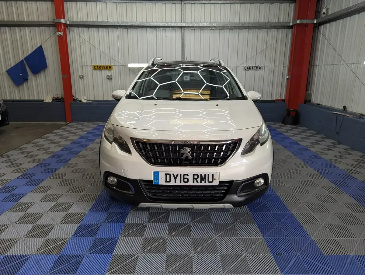 Used Peugeot 2008 Allure 82 HP (60 kW) 2016 White SUV
