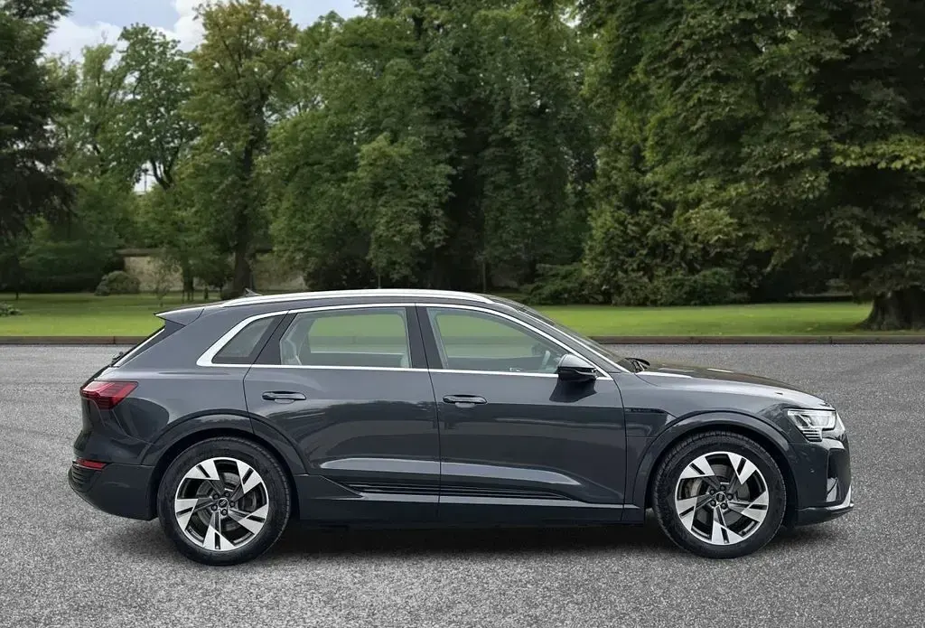 Used Audi Q8 e-tron Sport 11 kW (15 HP) 2023 Grey SUV