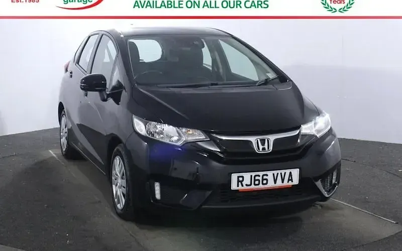 Używany Honda Jazz S 102 KM (75 kW) 2017 Hatchback