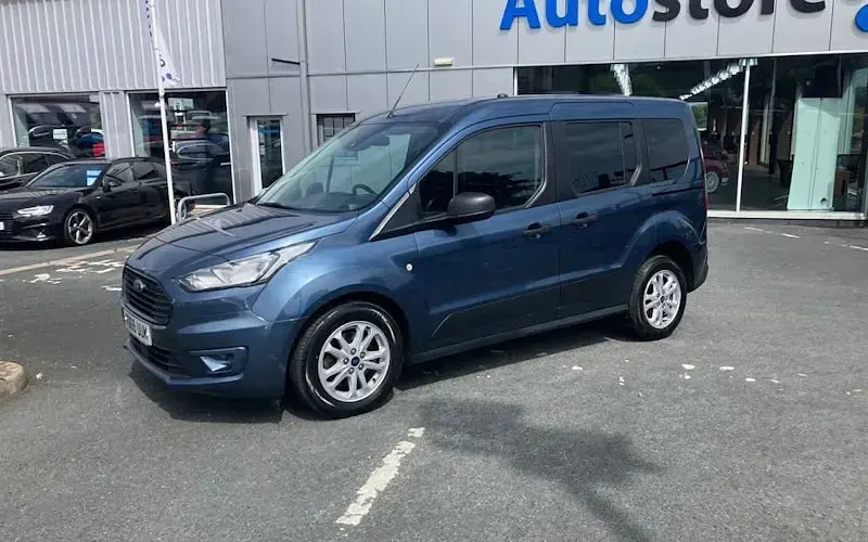 Used Ford Tourneo Zetec 120 HP (88 kW) 2021 Estate