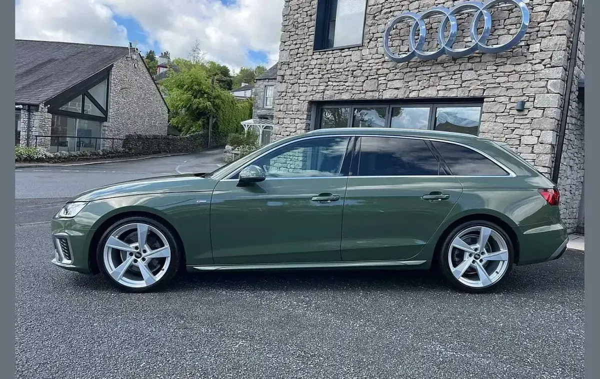 Used Audi A4 S-Line 161 HP (118 kW) 2023 Green Estate