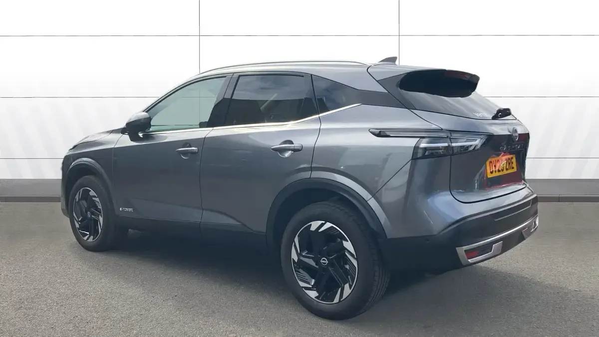 Used Nissan Qashqai N-Connecta 190 HP (139 kW) 2025 Grey SUV