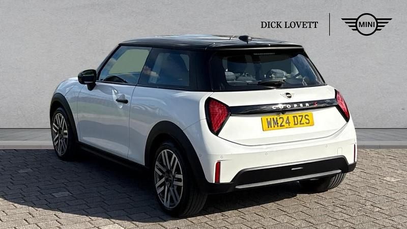 Usado Mini Cooper S Hatch 201 HP (147 kW) 2024 Branco Citadino