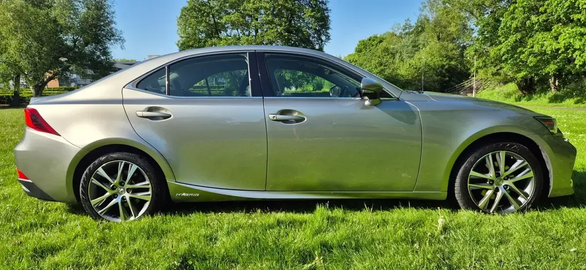 Used Lexus IS300h 223 HP (164 kW) 2020 Silver Sedan
