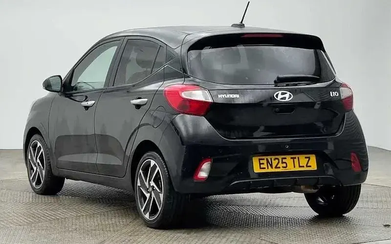 Used Hyundai i10 Premium 79 HP (58 kW) 2025 Black Hatchback