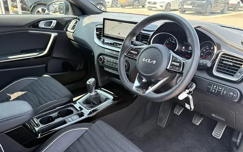 Used Kia XCeed GT-Line 114 HP (83 kW) 2025 Blue SUV