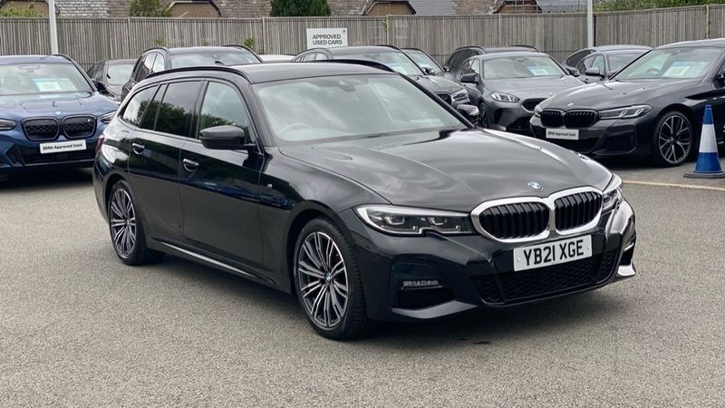 Black Used 2021 BMW 320 M Sport Estate | £25,999 (Fair price) - Image 1/4