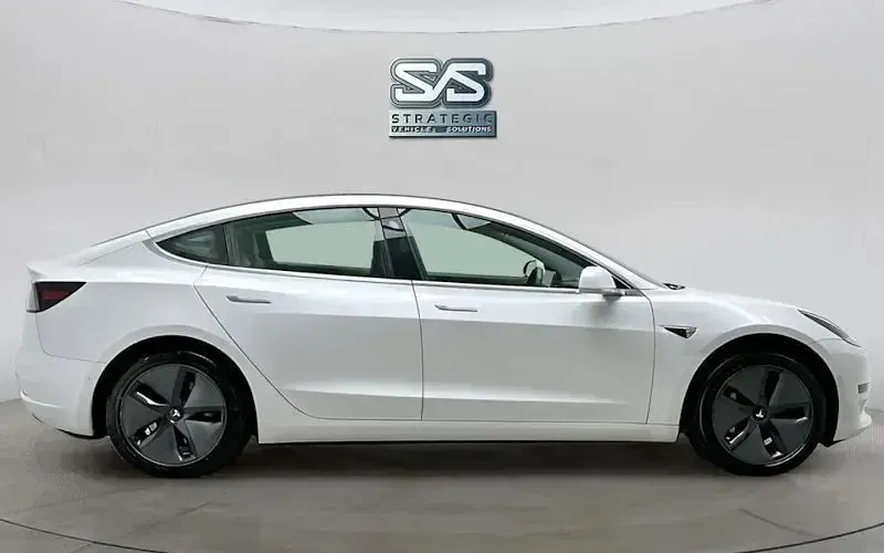 Used Tesla Model 3 Standard Range 180 kW (245 HP) 2021 Sedan