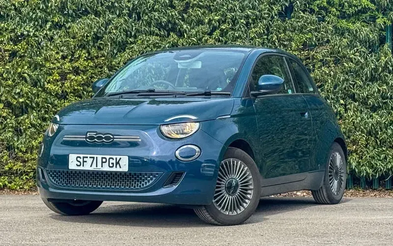 Second-hand Fiat 500e Passion 86 kW (118 CP) 2021 Verde Hatchback