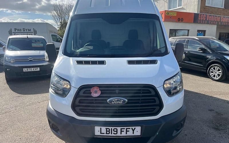 Usado Ford Transit 131 HP (96 kW) 2019 Branco Van