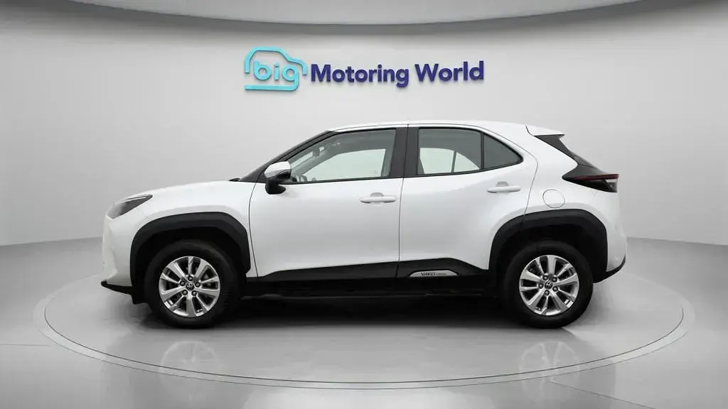 Used Toyota Yaris Cross 116 HP (85 kW) 2023 White SUV