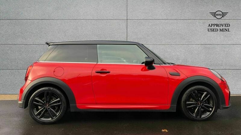 Used Mini Cooper Hatch 134 HP (98 kW) 2021 Red Hatchback